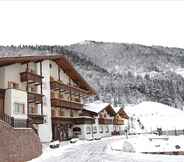 Luar Bangunan 7 Alpine Touring Hotel