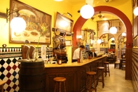 Quầy bar, cafe và phòng lounge Hermanos Macías Hotel