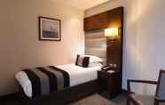 Bedroom 5 Park Grand London Heathrow