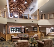 Lobby 5 Arrowwood Resort at Cedar Shore