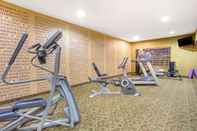 Fitness Center La Quinta Inn & Suites by Wyndham Dickinson