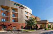 Luar Bangunan 7 Courtyard Lexington Keeneland/Airport