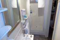 In-room Bathroom Sails on Port Sorell