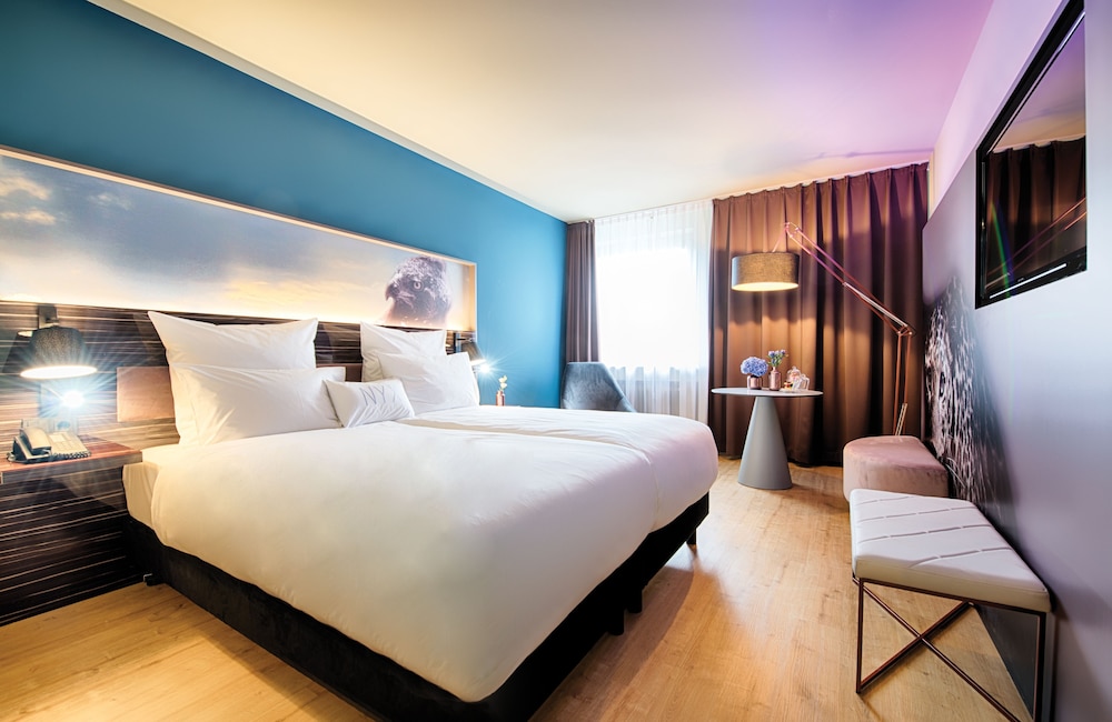 Bedroom 4 NYX Hotel Mannheim by Leonardo Hotels