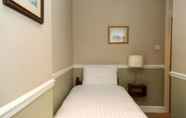 Kamar Tidur 7 The Stag Hotel