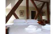 Kamar Tidur 5 The Stag Hotel