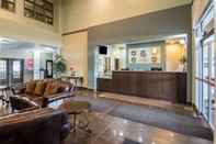 Lobby Comfort Inn & Suites