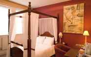 Bedroom 6 Highwayman Hotel