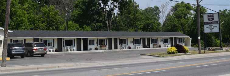 Exterior Knights Inn Arnprior