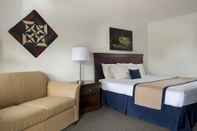 Bedroom Travelers Rest Motel