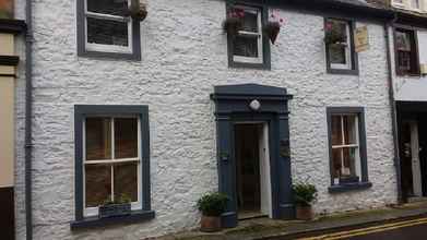 Exterior 4 No 29 Well Street B & B