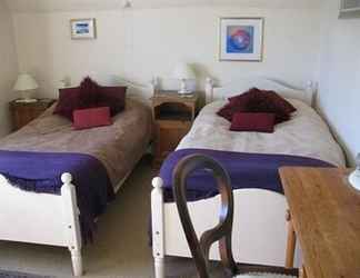 Kamar Tidur 2 Avebury Life B&B