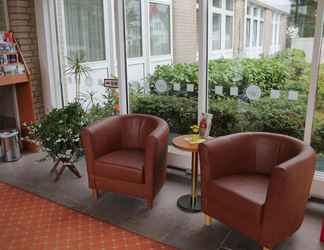 Sảnh chờ 2 Traveller Hotel Lübeck