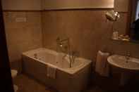 Toilet Kamar Hotel Lux