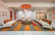 Sảnh chờ 4 La Quinta Inn & Suites by Wyndham Harrisburg-Hershey