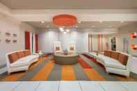 Sảnh chờ La Quinta Inn & Suites by Wyndham Harrisburg-Hershey