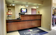 Lobi 5 Cobblestone Hotel & Suites - Wayne