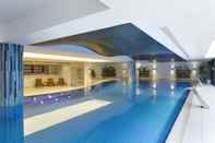 Swimming Pool Ramada Plaza by Wyndham Izmit