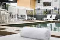 Swimming Pool Grand Hotel and Apartments Townsville