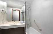 In-room Bathroom 3 Hotel Lugano
