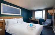 Bedroom 2 Travelodge London Excel Hotel