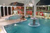 Swimming Pool Metropol Spa Hotel