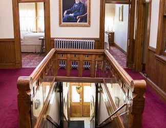 Lobby 2 Teller House