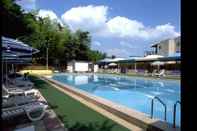 Swimming Pool Nara Park Hotel