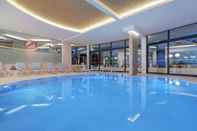 Swimming Pool Royal Princess Hotel