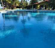 Kolam Renang 2 Catavento Praia Hotel