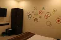 Phòng ngủ Hotel Delhi Airport Plaza