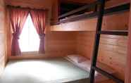 ห้องนอน 6 Snake River Cabin Village