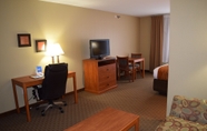 Phòng ngủ 6 Comfort Inn & Suites Marion I-57