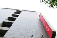 Bangunan Hamilton Hotel Red