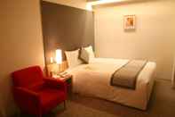 Kamar Tidur Hamilton Hotel Red