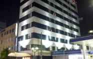 Luar Bangunan 2 Hamilton Hotel Black