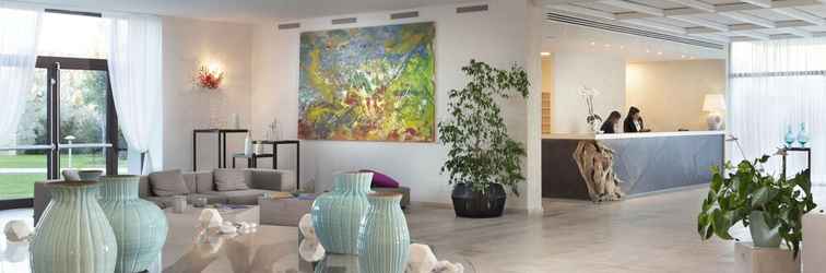 Lobby Baglioni Resort Sardinia - The Leading Hotels of the World