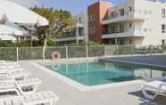 Swimming Pool 2 Zenitude Hôtel - Résidences Confort Cannes Mandelieu