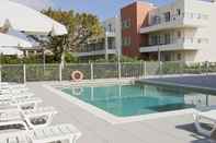 Swimming Pool Zenitude Hôtel - Résidences Confort Cannes Mandelieu