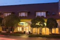 Exterior Hotel Alfa