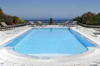 Swimming Pool Anthonas Apartments
