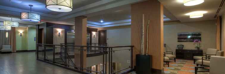 Lobby Staybridge Suites Hamilton Downtown, an IHG Hotel