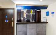 Lobby 3 ibis budget Burton Upon Trent Central