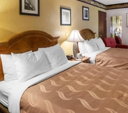 Bedroom 3 Quality Inn Keystone near Mount Rushmore