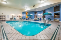 Swimming Pool Quality Inn Keystone near Mount Rushmore