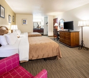 Bedroom 7 Quality Inn Keystone near Mount Rushmore