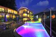 Hồ bơi Chi Meng Rou Holiday Villa
