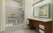 In-room Bathroom 4 Home2 Suites by Hilton Columbus GA