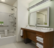 In-room Bathroom 4 Home2 Suites by Hilton Columbus GA