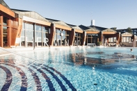 Kolam Renang Hotel Oasis Loipersdorf